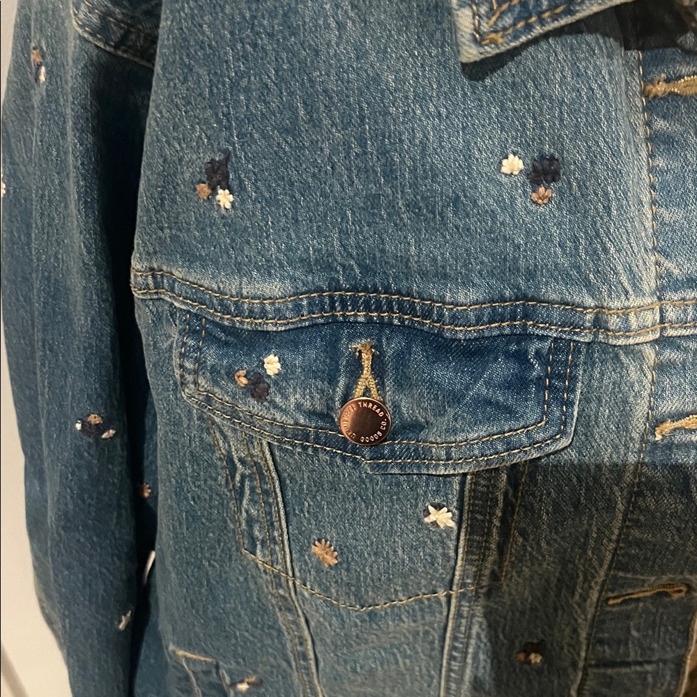 Universal Thread Denim Jacket With Flower Embroid… - image 4